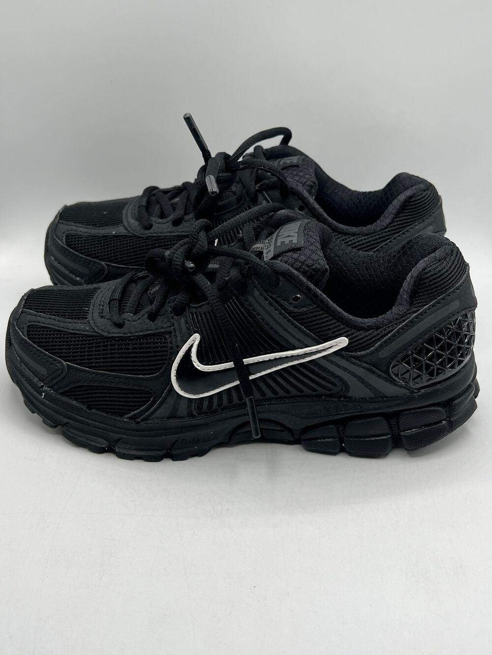 Nike Air Zoom Vomero 5 Wmns ‘Black White’ size 5w